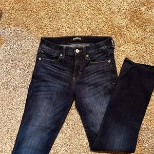 Mid-Rise. Barely boot jeans